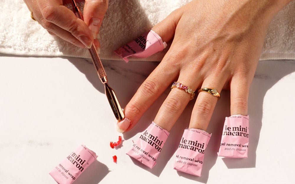 How to remove gel nail polish? - Le Mini Macaron